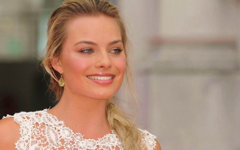 Margot-Robbie-Wallpapers-Internet-Chicks-55