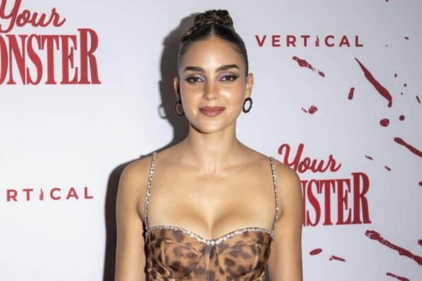 Melissa Barrera Wallpaper,internet chicks, melissa barrera movies and tv shows,melissa barrera latest pictures,internet chicks,melissa barrera topless pictures,melissa barrera top movies, melissa barrera news,melissa barrera Netflix movies,melissa barrera mid breaker,internet chicks