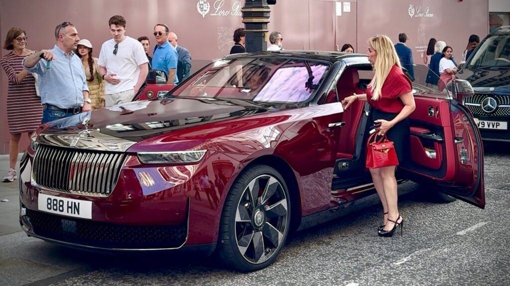 Rolls Royce La Rose Noire Droptail