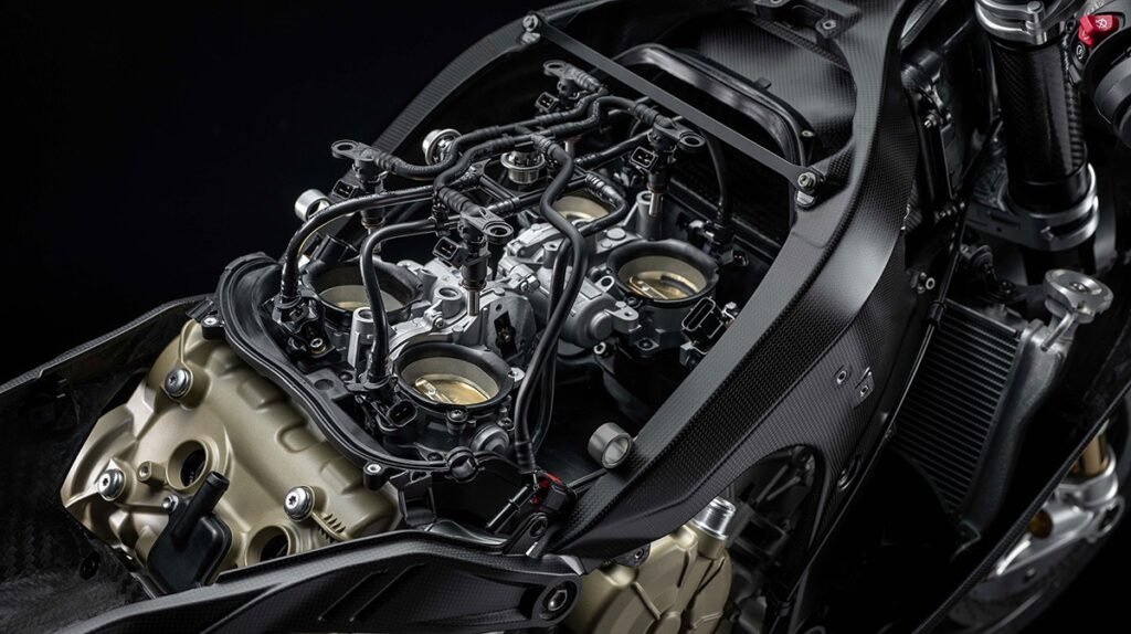 2027 Ducati Superleggera V4 Centenario Engine and Performance Capabilities 1