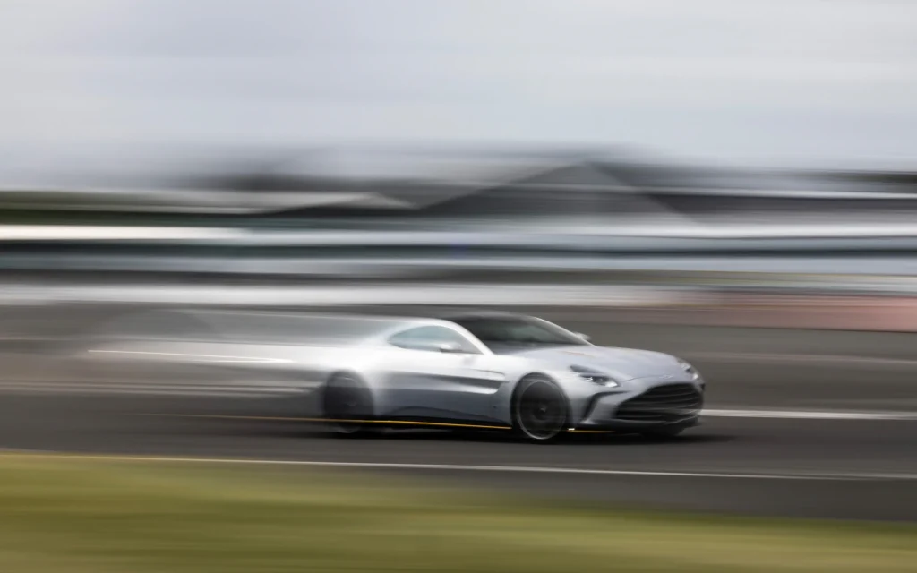 Aston Martin Driving Dynamics