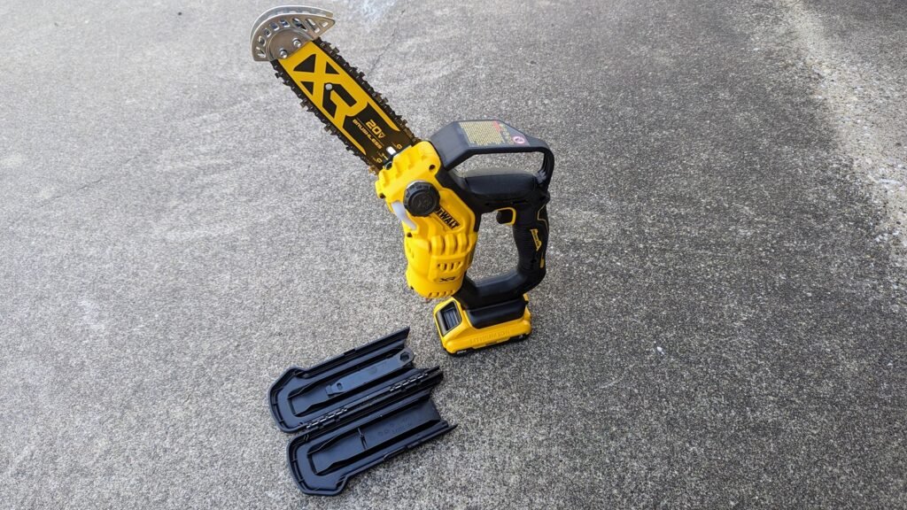 DeWalt 20V 8 Inch Compact Cordless Hedge Trimmer